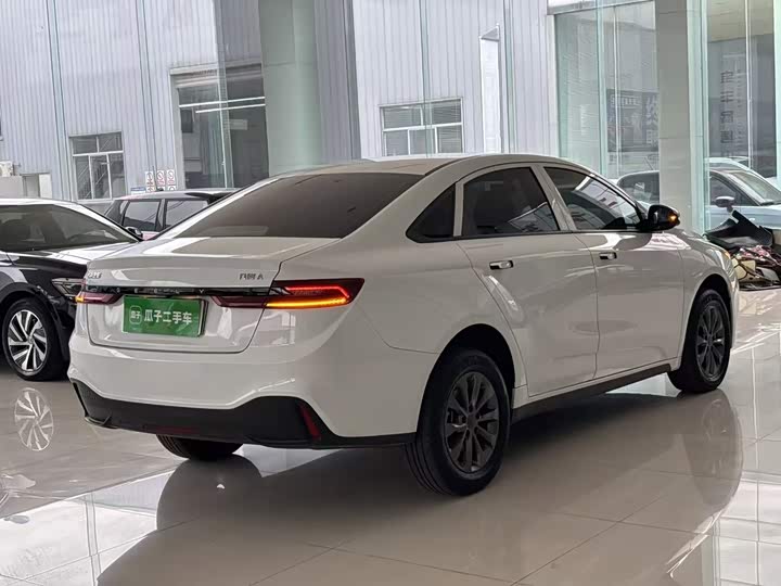 Geely Geometry A, 2025 — фото 7 из 9
