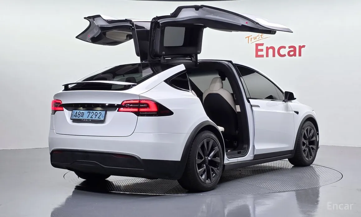 Tesla Model X, 2023 — фото 2 из 12