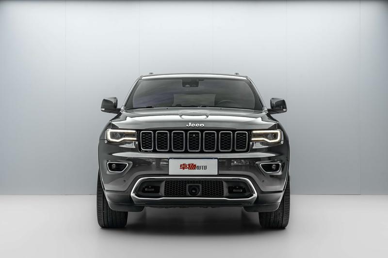 Jeep Grand Cherokee, 2023 — фото 2 из 12