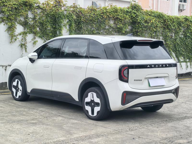 BAIC Arcfox Kaola S, 2024 — фото 4 из 10