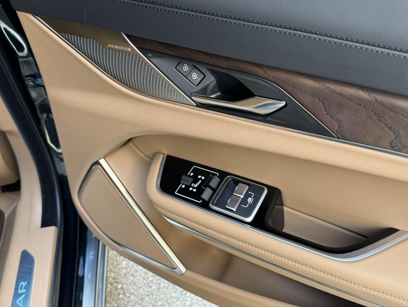 Jaguar XF L, 2025 — фото 8 из 12