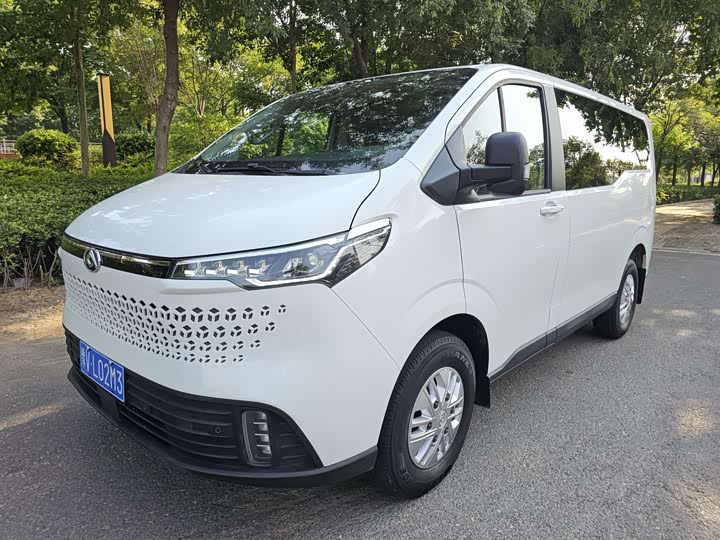 Maxus V70, 2022 — купить в Оренбурге под ключ
