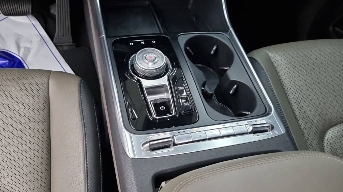 Kia Carnival, 2023 — фото 8 из 12
