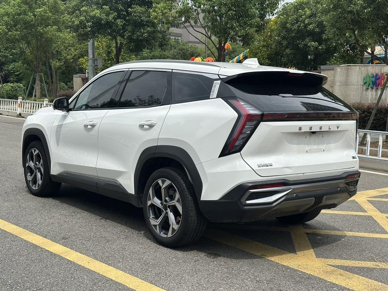 Geely Atlas L, 2024 — фото 4 из 12