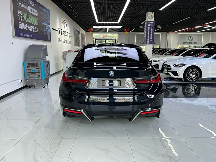 BMW i3, 2025 — фото 8 из 9