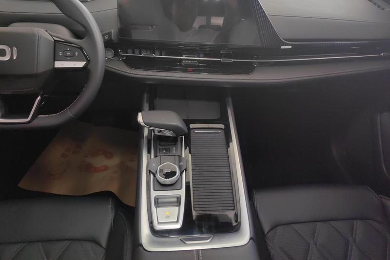 Changan Qiyuan (Nevo) Q05 Classic, 2023 — фото 8 из 12
