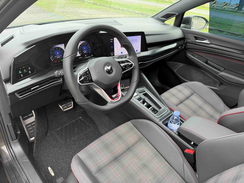 Volkswagen Golf GTI, 2023 — фото 11 из 12