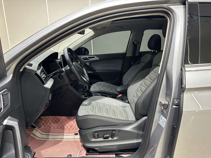 Volkswagen Tiguan X, 2022 — фото 7 из 9