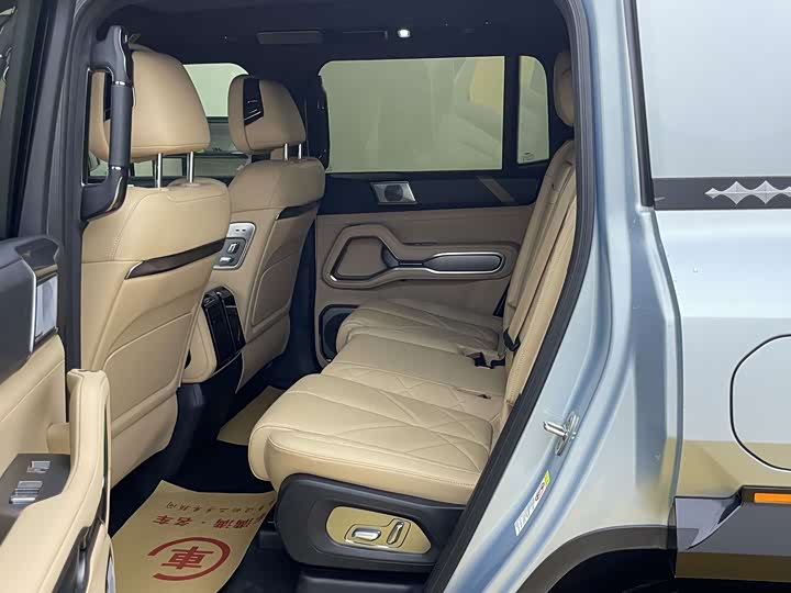 BYD FangChengBao Leopard 8, 2024 — фото 4 из 9