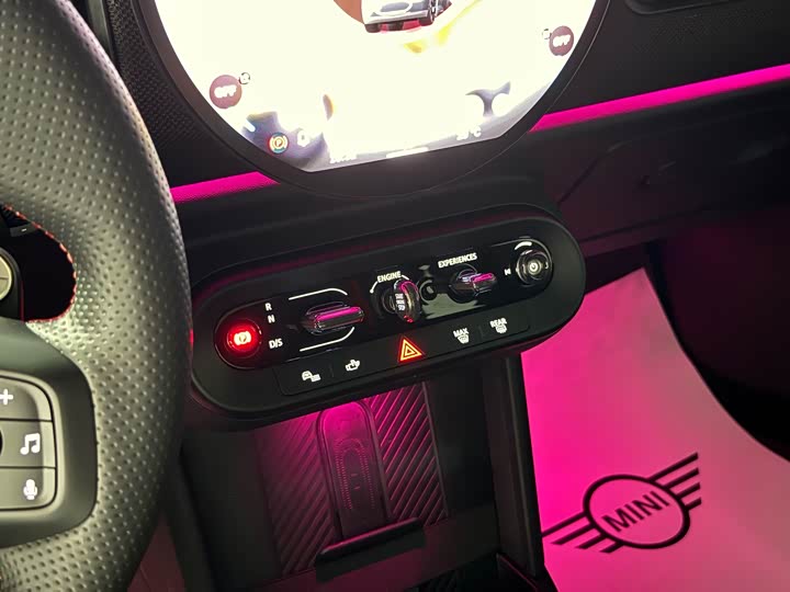 Mini Mini JCW, 2024 — фото 9 из 9