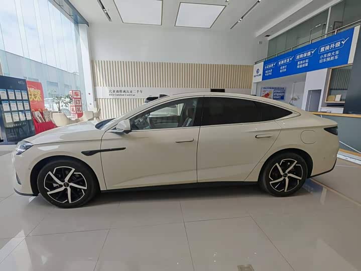 BYD Seal 07 DM-i Hybrid, 2025 — фото 4 из 9