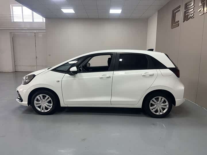 Honda Fit, 2022 — фото 7 из 9