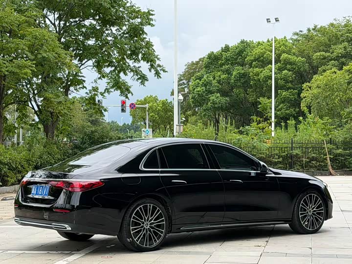 Mercedes-Benz E-Class, 2025 — фото 5 из 9