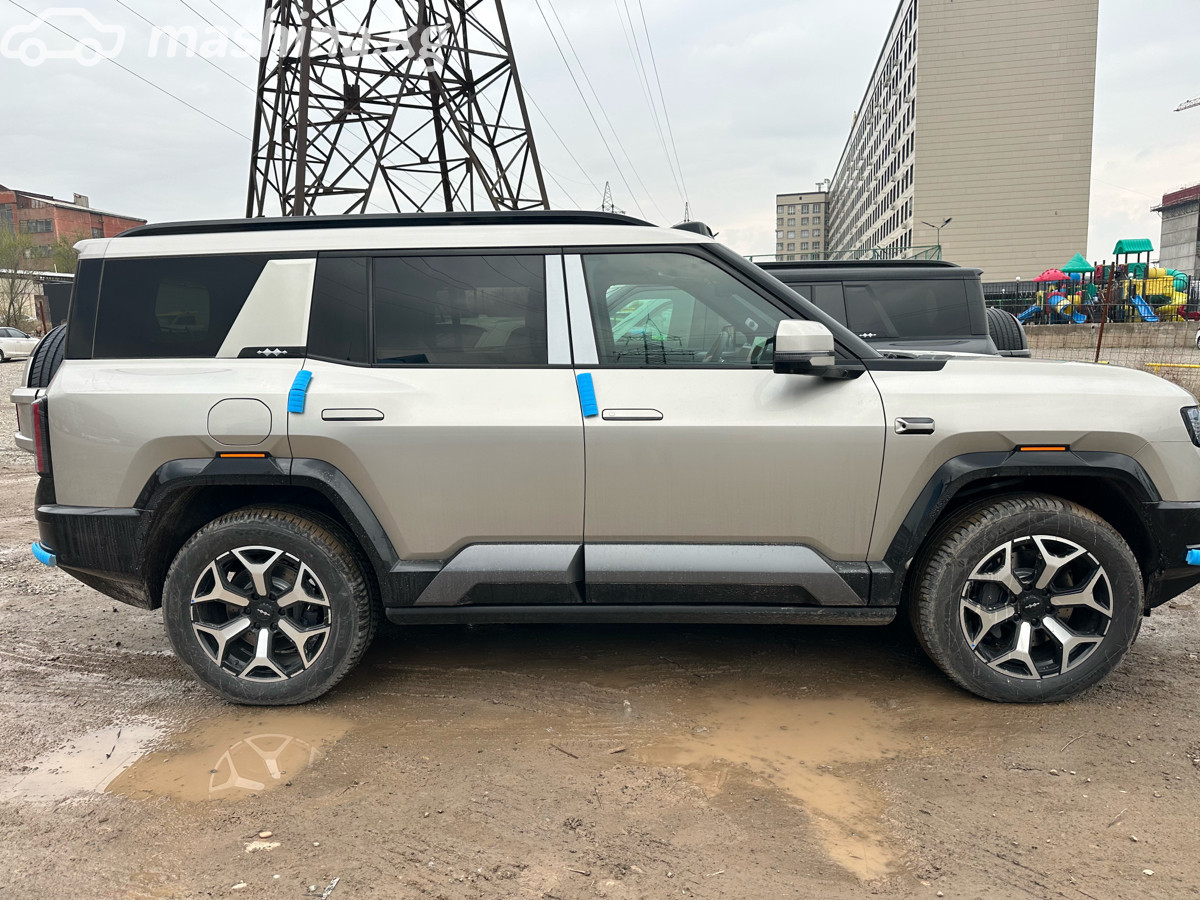 BYD Fangchengbao Leopard 8, 2025 — фото 3 из 5