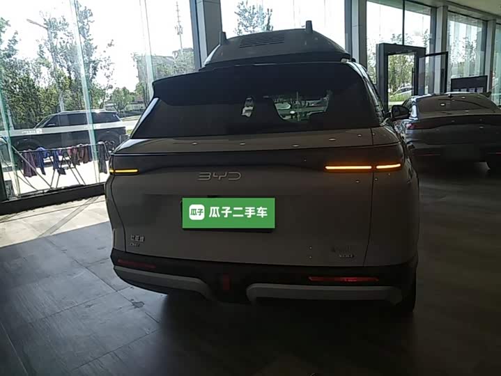 BYD Sea Lion 07 DM-i Hybrid, 2025 — фото 6 из 9