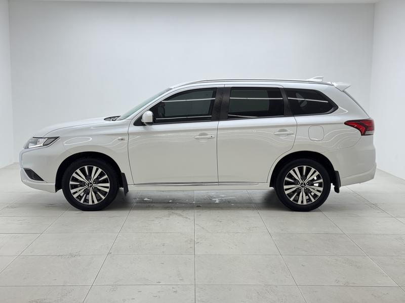 Mitsubishi Outlander, 2023 — фото 4 из 12