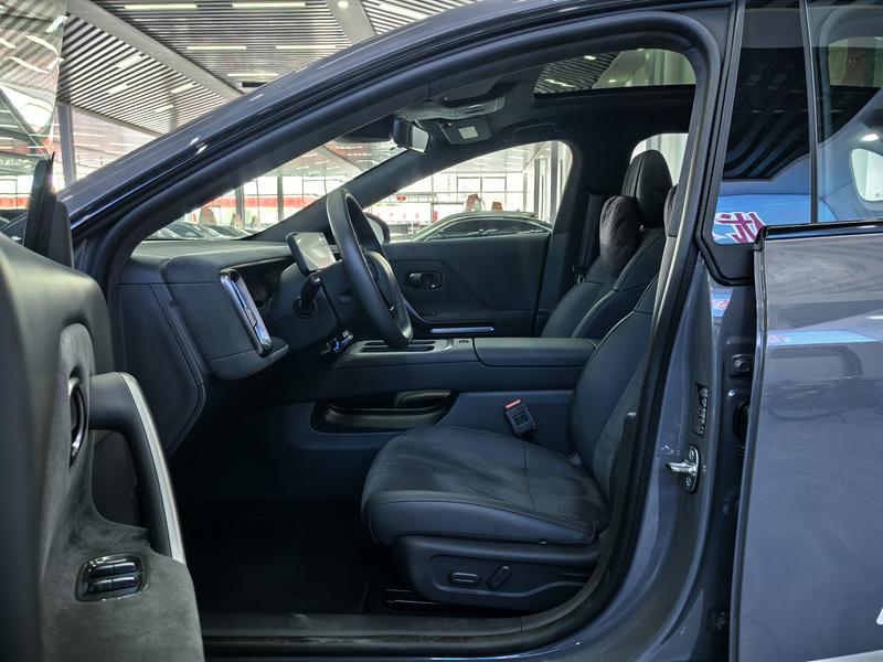 Leapmotor Lafa5, 2025 — фото 9 из 12