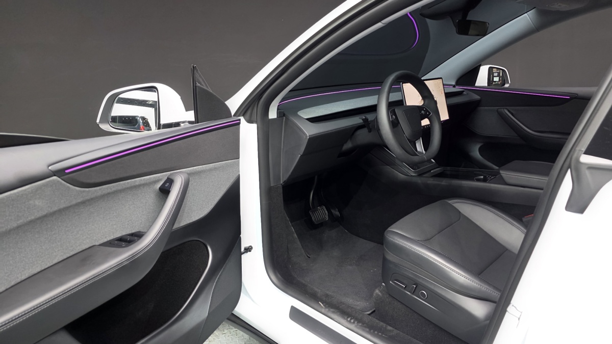 Tesla Model Y, 2025 — фото 9 из 12