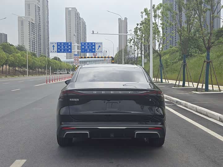 Geely Galaxy L6, 2024 — фото 4 из 9