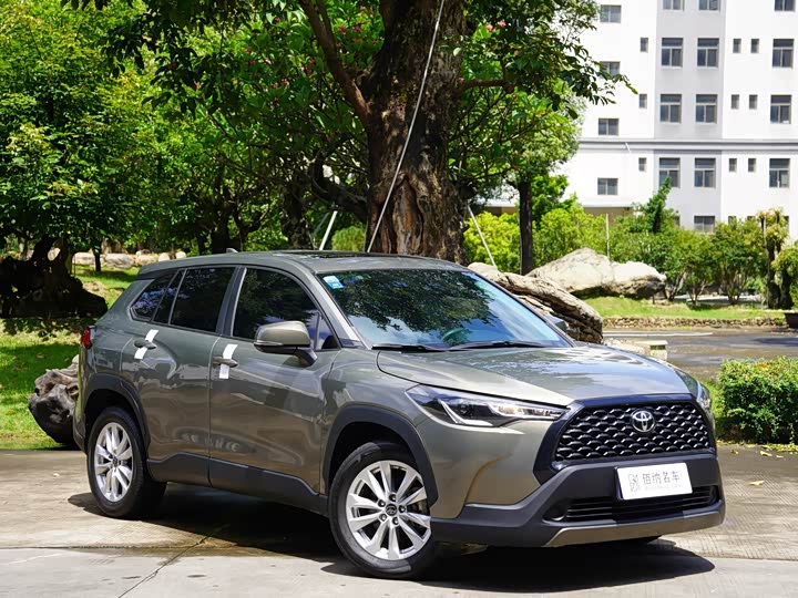 Toyota Corolla Cross, 2021 — фото 3 из 9
