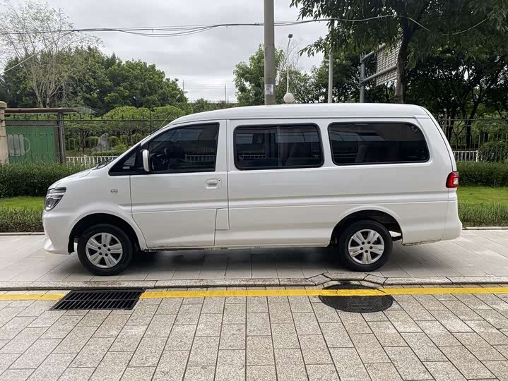 Dongfeng Forthing Lingzhi M5, 2024 — фото 8 из 9