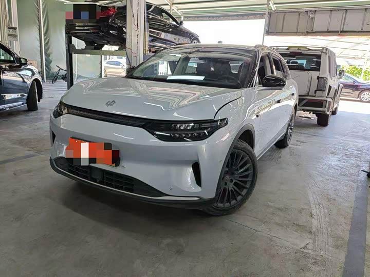 Leapmotor C11, 2023 — купить в Перми под ключ