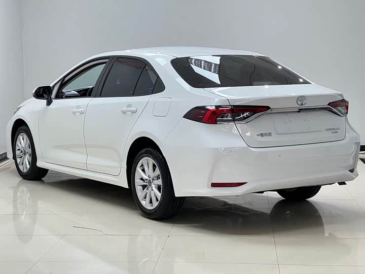 Toyota Corolla, 2023 — фото 4 из 9
