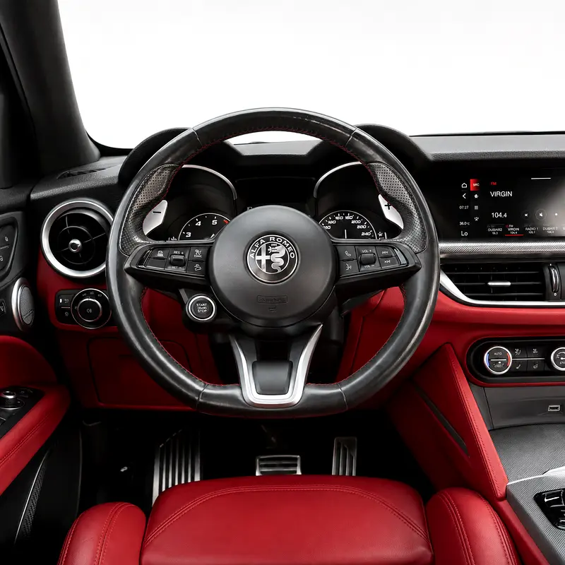 Alfa Romeo Stelvio, 2022 — фото 8 из 10