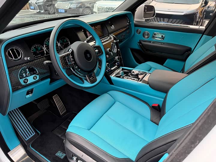Rolls-Royce Cullinan, 2022 — фото 5 из 9