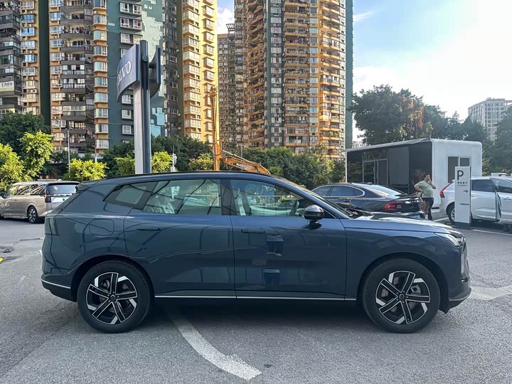 Volvo XC70 Hybrid, 2025 — фото 4 из 9