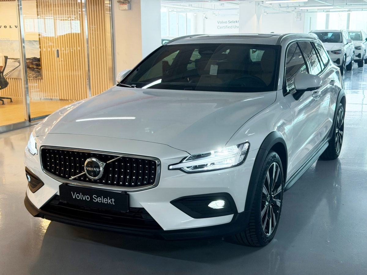 Volvo V60, 2025 — купить в Самаре под ключ