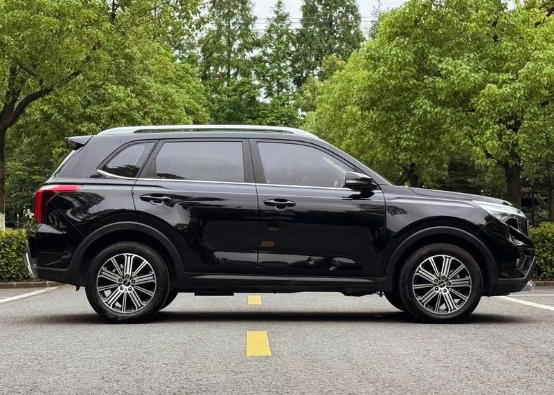 Kia Sportage GT-line, 2023 — фото 8 из 12