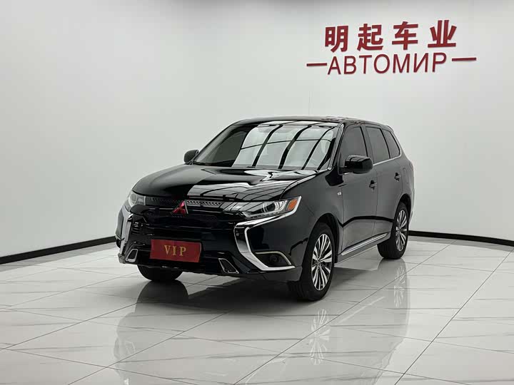 Mitsubishi Outlander, 2022 — фото 4 из 9