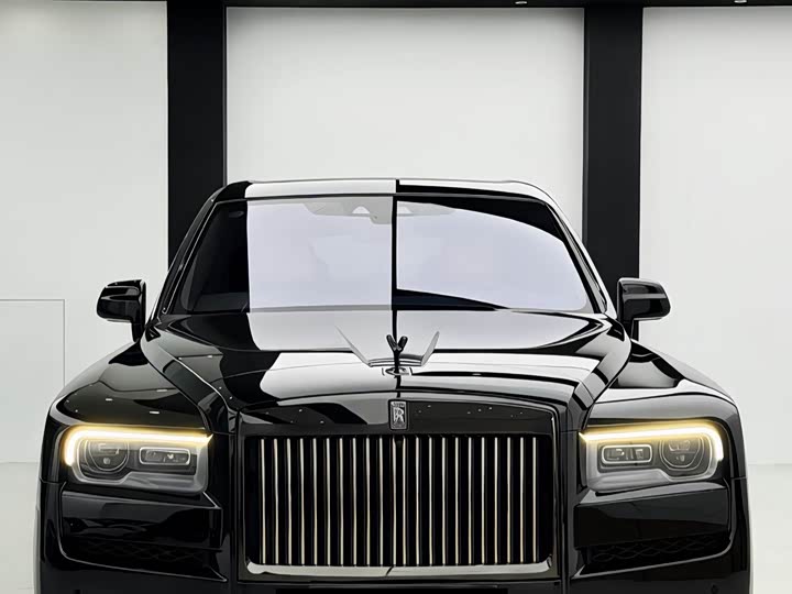 Rolls-Royce Cullinan, 2022 — фото 2 из 9