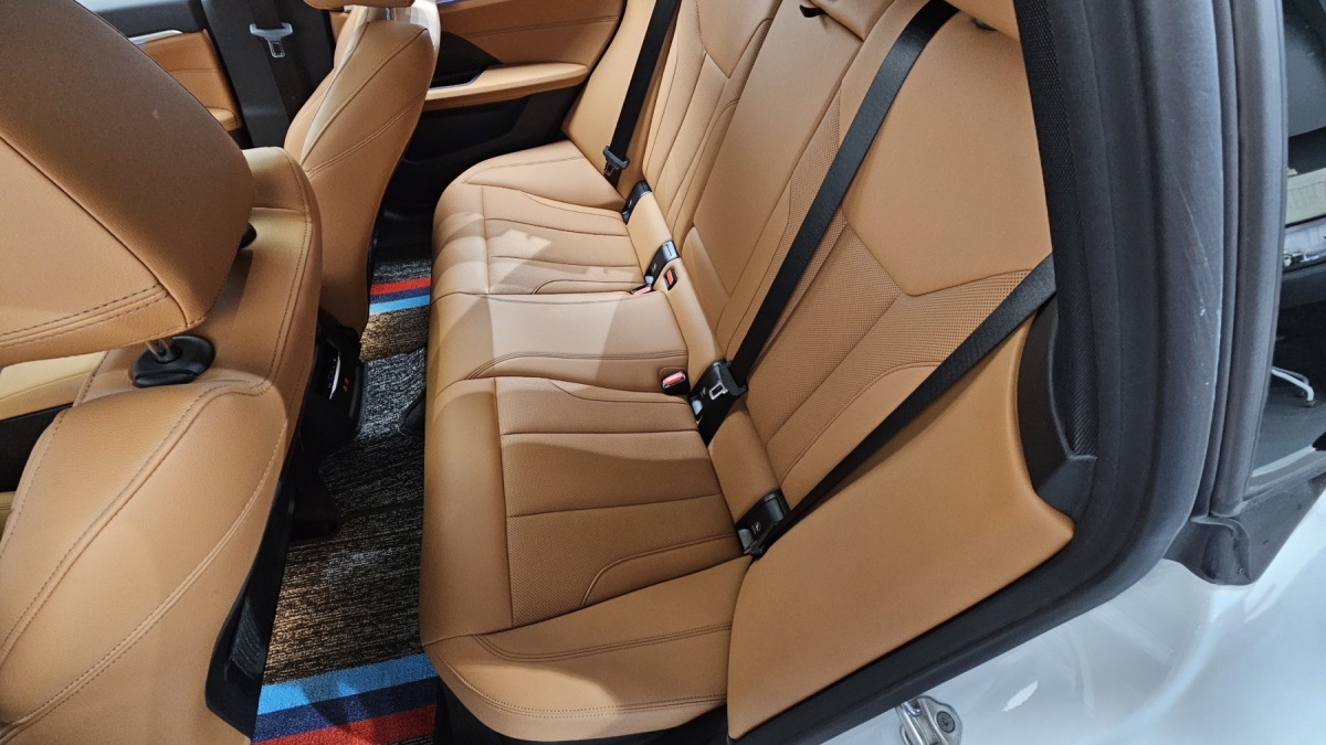 BMW i4, 2022 — фото 12 из 12