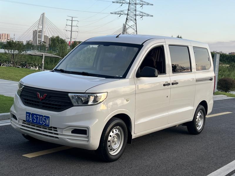 Wuling Hongguang V, 2023 — купить в Самаре под ключ