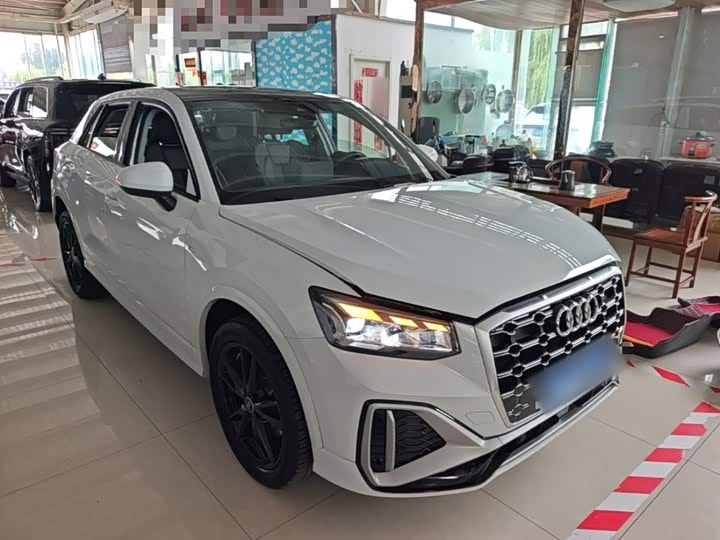 Audi Q2L, 2023 — фото 4 из 9