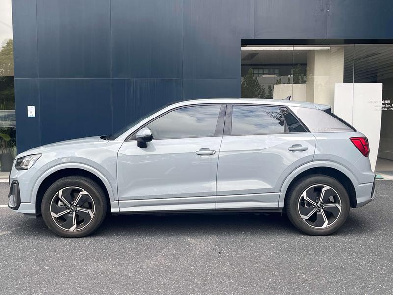 Audi Q2L e-tron, 2022 — фото 3 из 12