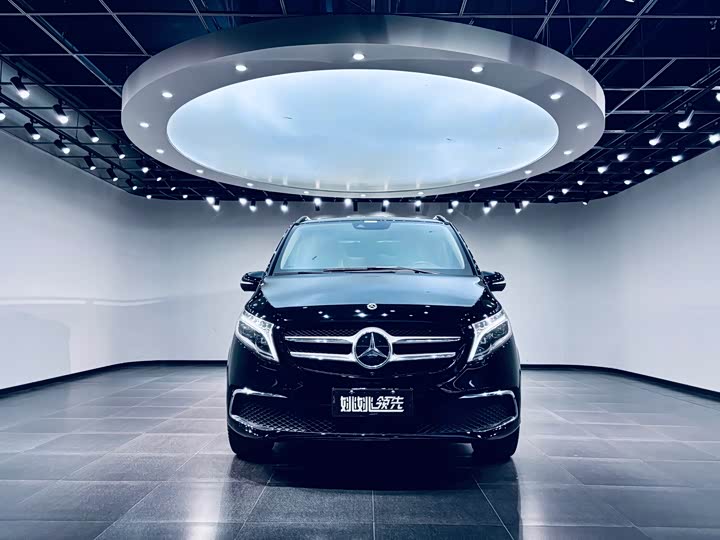 Mercedes-Benz V-Class, 2022 — фото 2 из 9