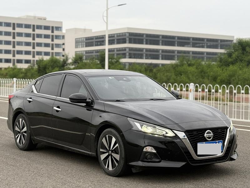 Nissan Teana, 2022 — фото 2 из 8