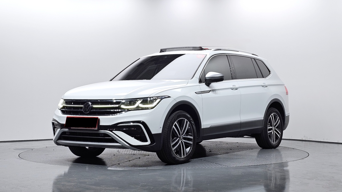 Volkswagen Tiguan, 2022 — купить в Москве под ключ