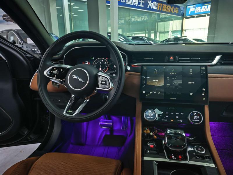 Jaguar XF L, 2024 — фото 12 из 12