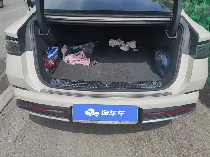 BYD Seal 07 DM-i Hybrid, 2024 — фото 4 из 9