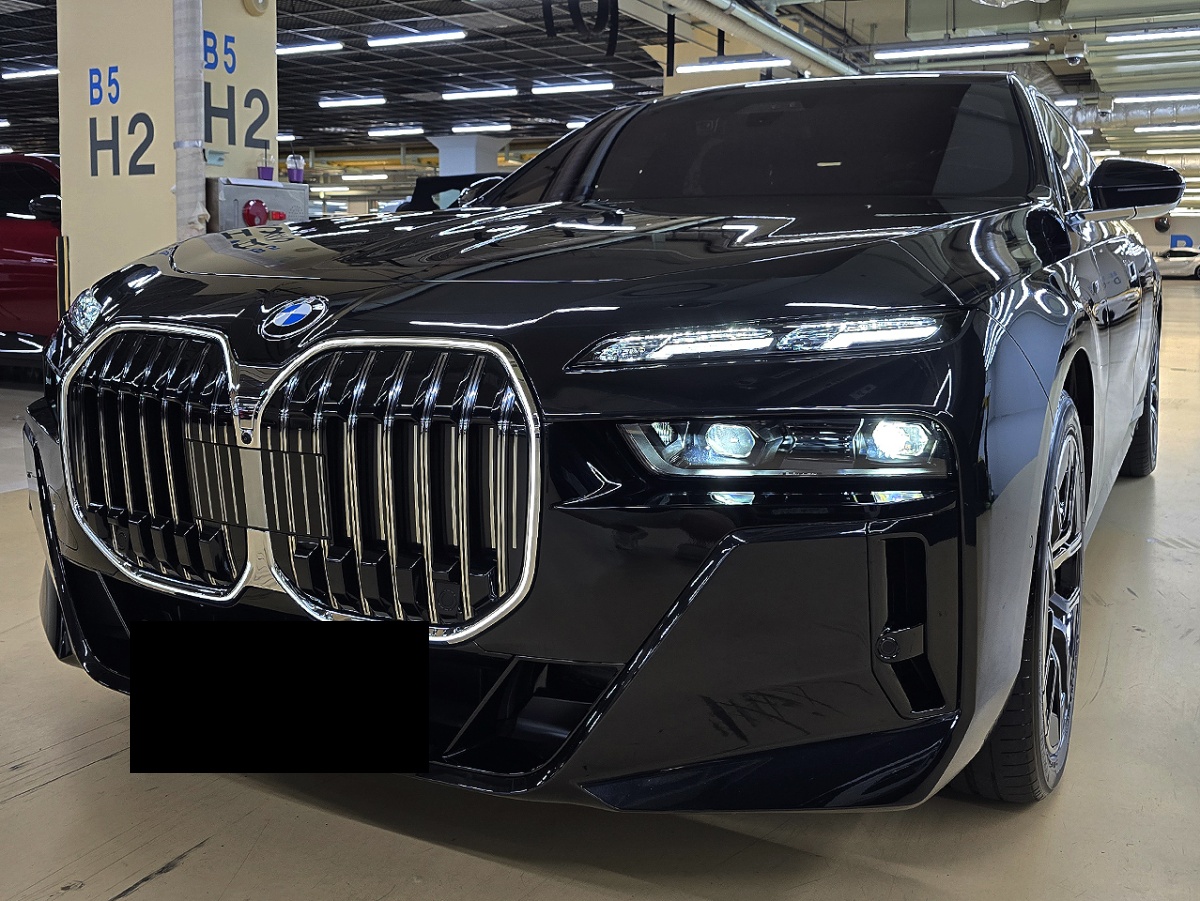 BMW 7 Series, 2025 — фото 2 из 12
