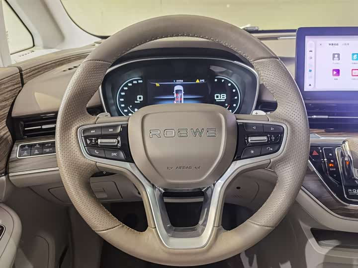 Roewe iMax 8, 2023 — фото 8 из 9