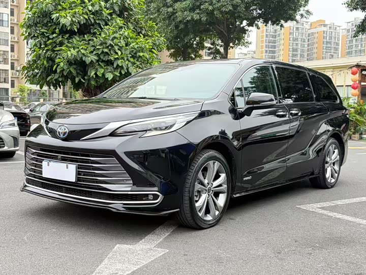 Toyota Sienna, 2023 — купить в Орле под ключ