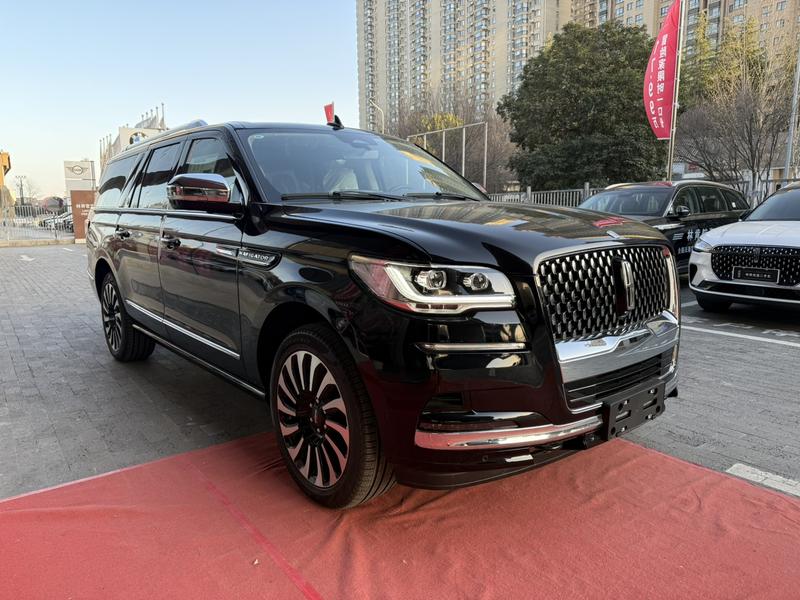 Lincoln Navigator, 2025 — фото 3 из 12