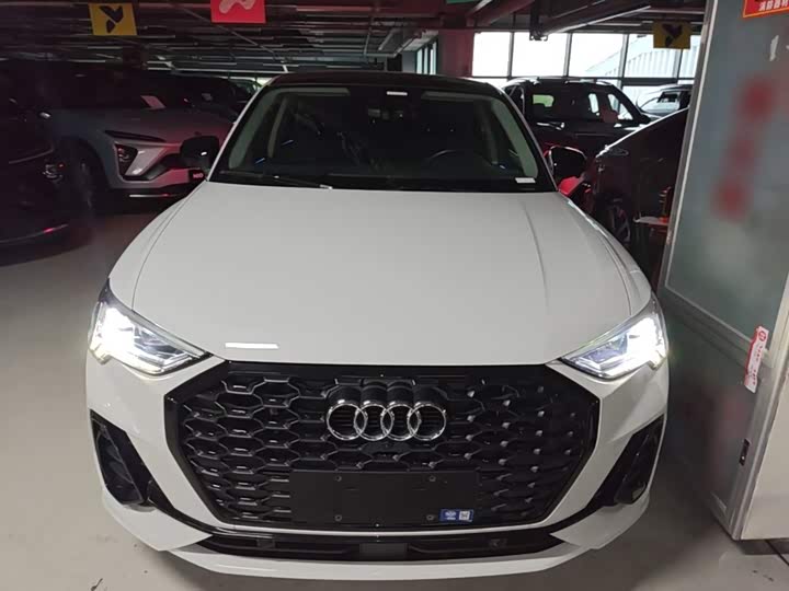 Audi Q3 Sportback, 2022 — фото 3 из 9