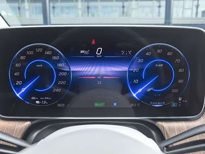 Mercedes-Benz EQE, 2025 — фото 6 из 9
