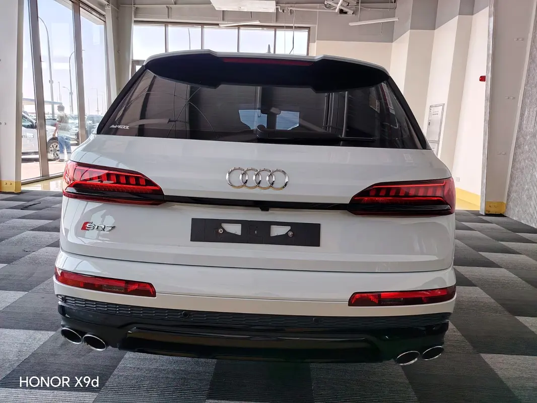 Audi SQ7, 2023 — фото 4 из 10